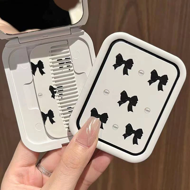 1-teiliger faltbarer Make-up-Spiegel mit Schleife, tragbarer Mini-Taschenspiegel für Damen, rechteckiger Kosmetik-Make-up-Spiegel mit Kamm