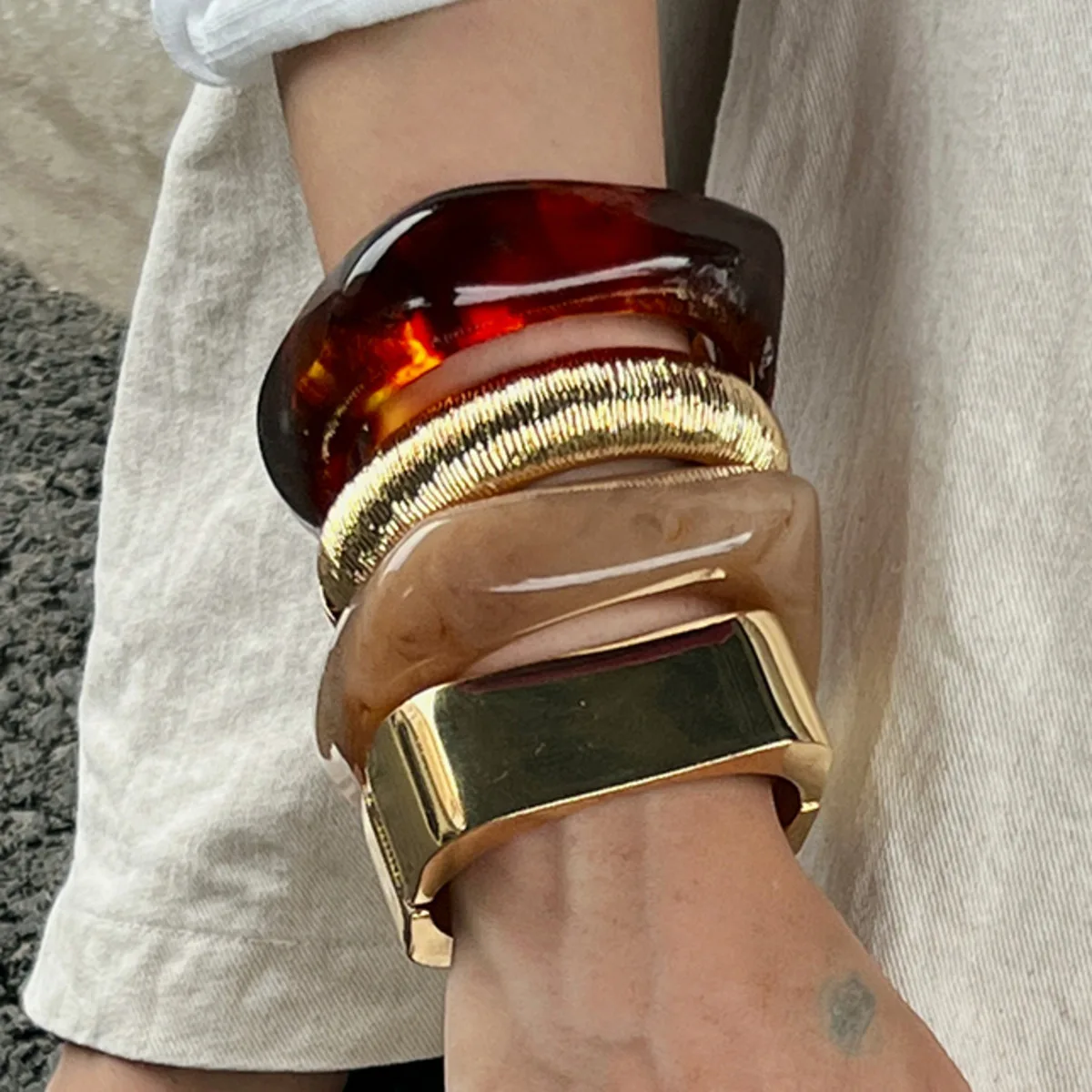 Ingemark 4 Stile Vintage Braun Dickes Harz Acryl Breite Armreifen Frauen Hip Hop Metall Frühling Armbänder Grunge Schmuck Steampunk