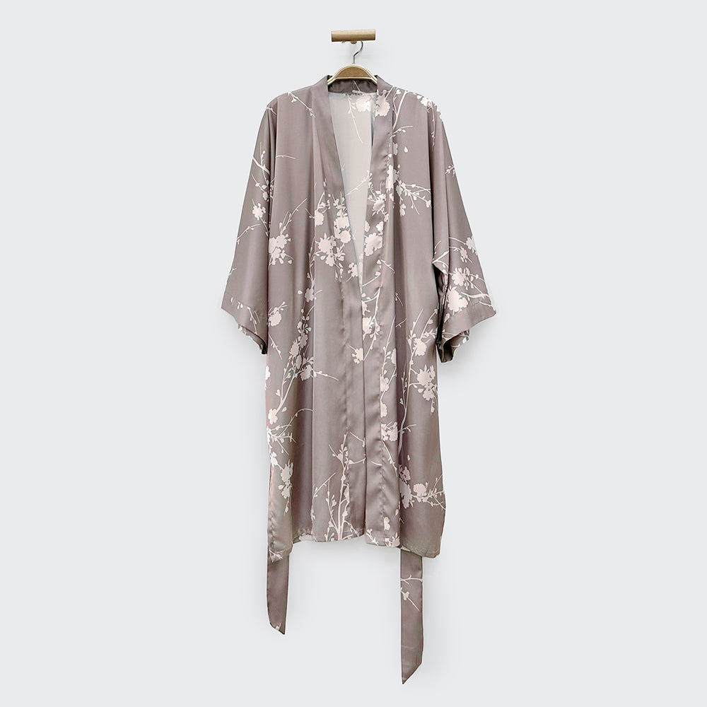 KIM+ONO Kimono Robe | Emi Short Kimono Robe | Polyester Charmeuse | Taupe | Short