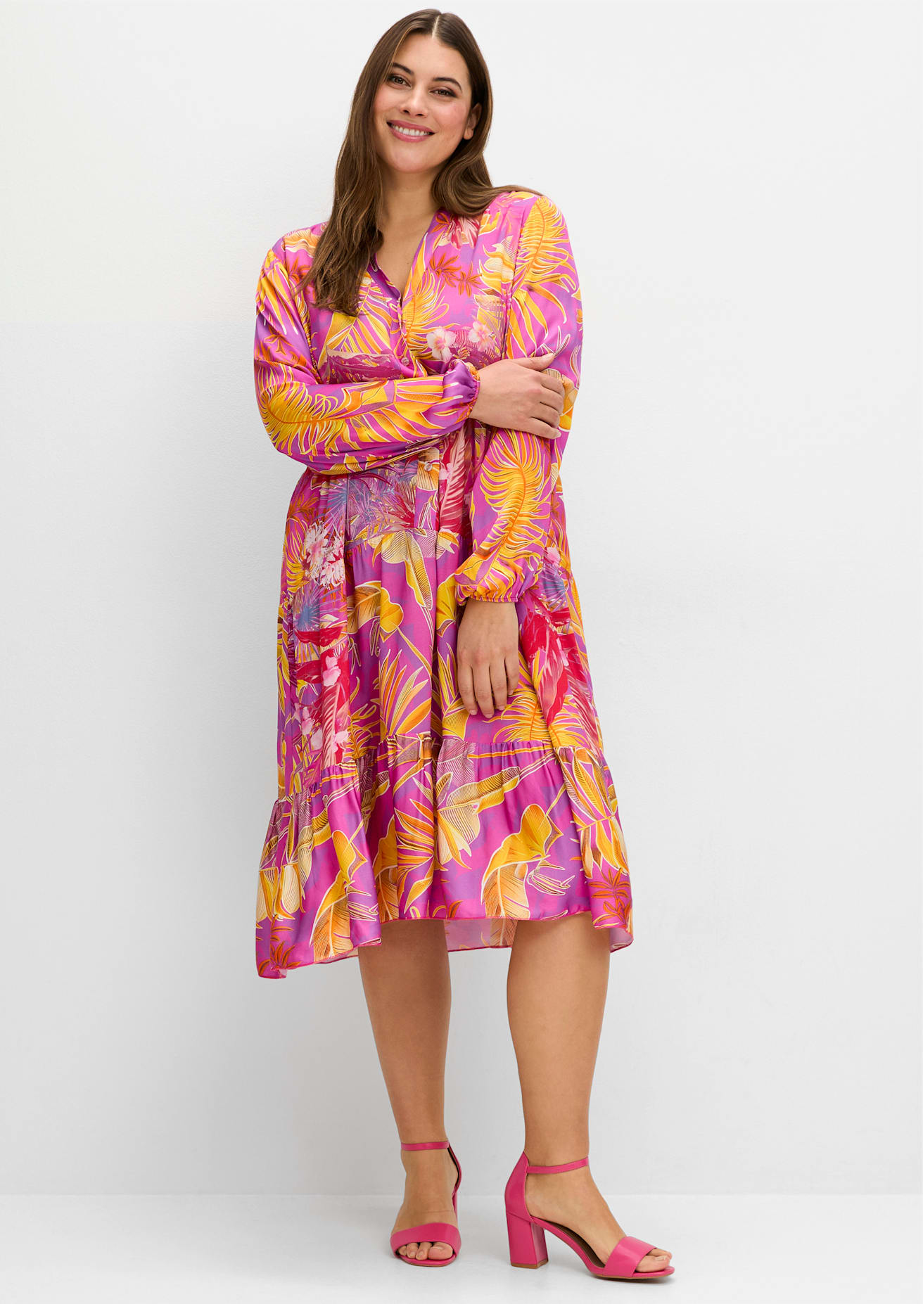 Druckkleid "Kleid", Damen, Gr. 42, Normalgrößen, pink (pink gemustert), 100% Viskose, bedruckt, geblümt, gemustert, mehrfarbig, knielang, V-Ausschnitt, Kleider Image