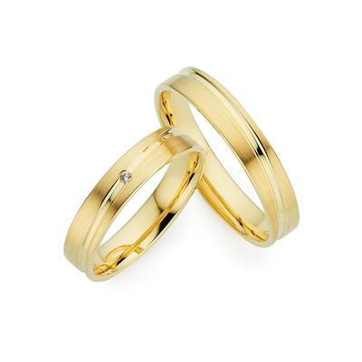 Trauring PHÖNIX "Schmuck Geschenk Gold 333 Trauring Ehering LIEBE versch. Varianten" Gr. 59, gold (gelbgoldfarben), Fingerringe, 59, 0,01 ct SI = kleine Einschlüsse mit Brillant, Gelbgold 333, 4,0mm, Made in Germany, wahlweise mit oder ohne Brillant Image