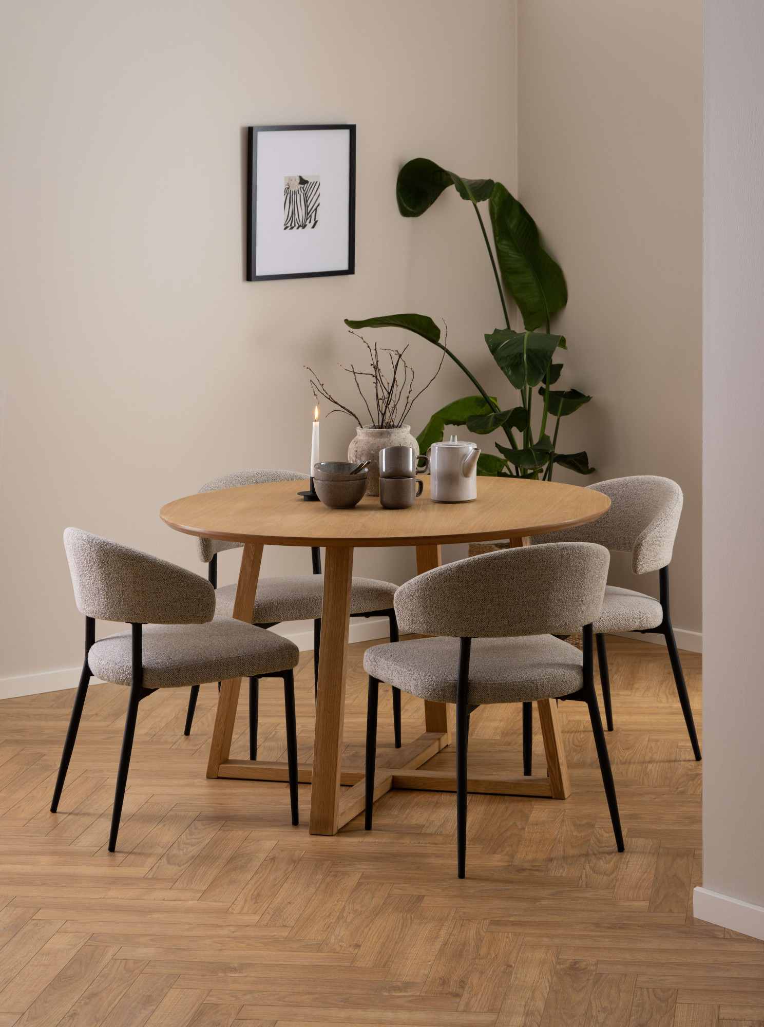 Esstisch ACTONA GROUP "Malika, Runder Tisch, Kreuzfußgestell, furnierter geölter Eiche", beige (natur), B:120cm H:75cm T:120cm, Tische, Für das Esszimmer, pflegeleicht, Sitzplatz für 4 Personen, Ø: 120 cm