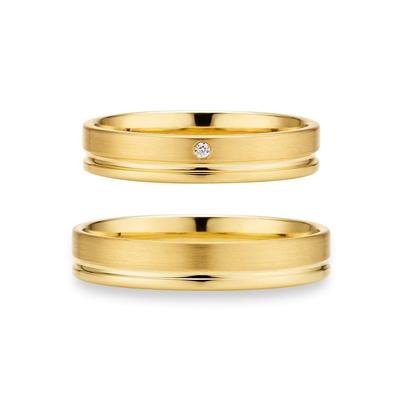 Trauring PHÖNIX "Schmuck Geschenk Gold 333 Trauring Ehering LIEBE versch. Varianten" Gr. 55, gold (gelbgoldfarben), Fingerringe, 55, 0,01 ct SI = kleine Einschlüsse mit Brillant, Gelbgold 333, 4,0mm, Made in Germany, wahlweise mit oder ohne Brillant Image