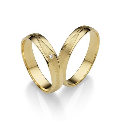 Trauring FIRETTI "Schmuck Geschenk Gold 375 Hochzeit Ehering "LIEBE" Gr. 66, gold (gelbgoldfarben), Fingerringe, 66, ohne Brillant, Gelbgold 375, 4mm, Made in Germany, wahlweise mit oder ohne Brillant Image