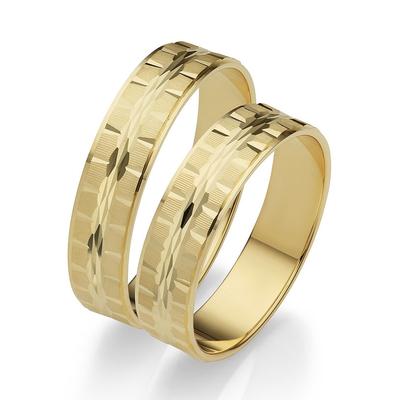Trauring FIRETTI "Schmuck Geschenk Gold 375 Hochzeit Ehering "LIEBE" Gr. 69, gold (gelbgoldfarben), Fingerringe, 69, Gelbgold 375, 5mm, Made in Germany Image