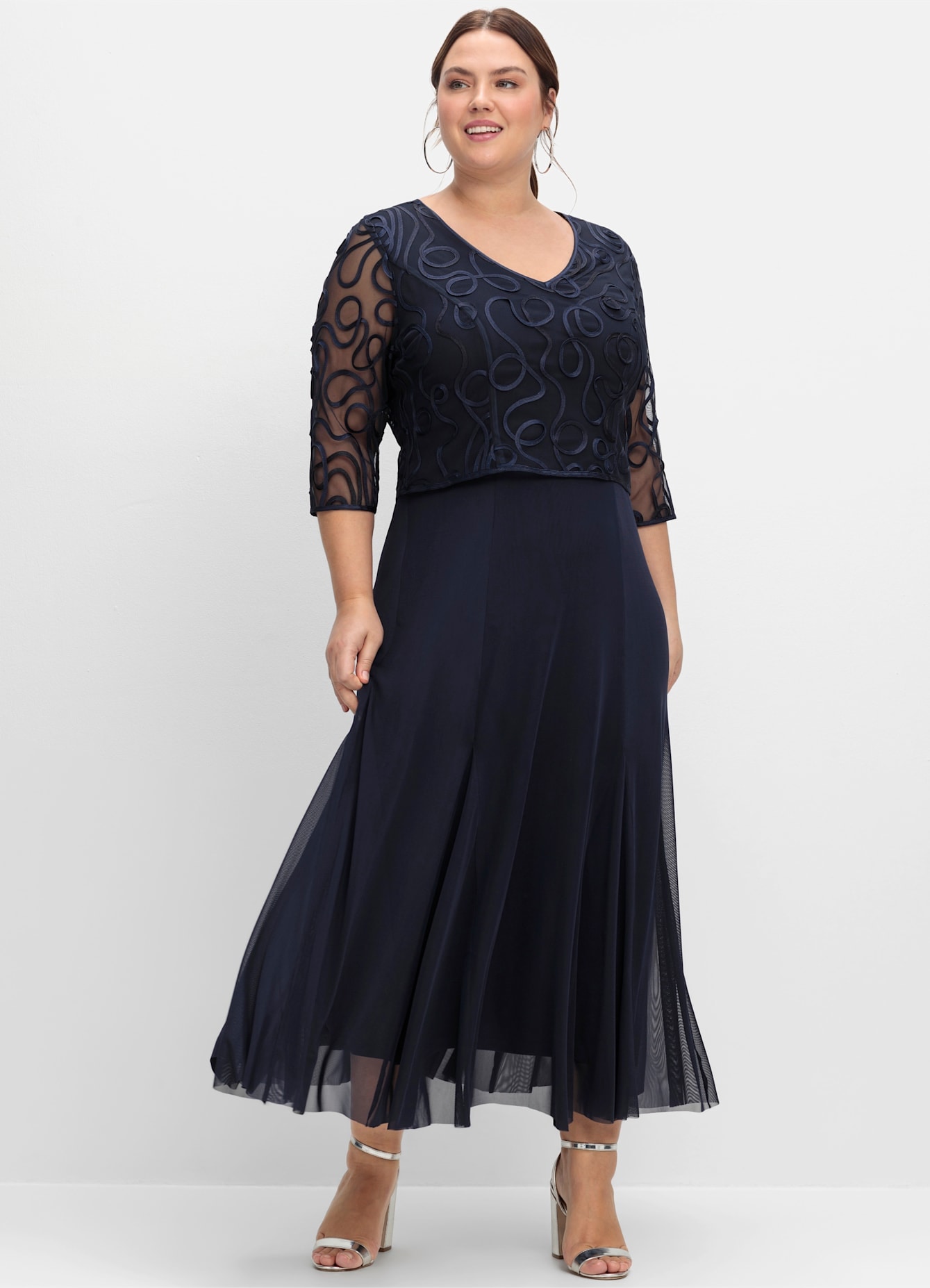 Abendkleid SHEEGO "Abendkleid", Damen, Gr. 48, Normalgrößen, blau (tiefblau), 100% Polyester, unifarben, lang, V-Ausschnitt, Kleider Image