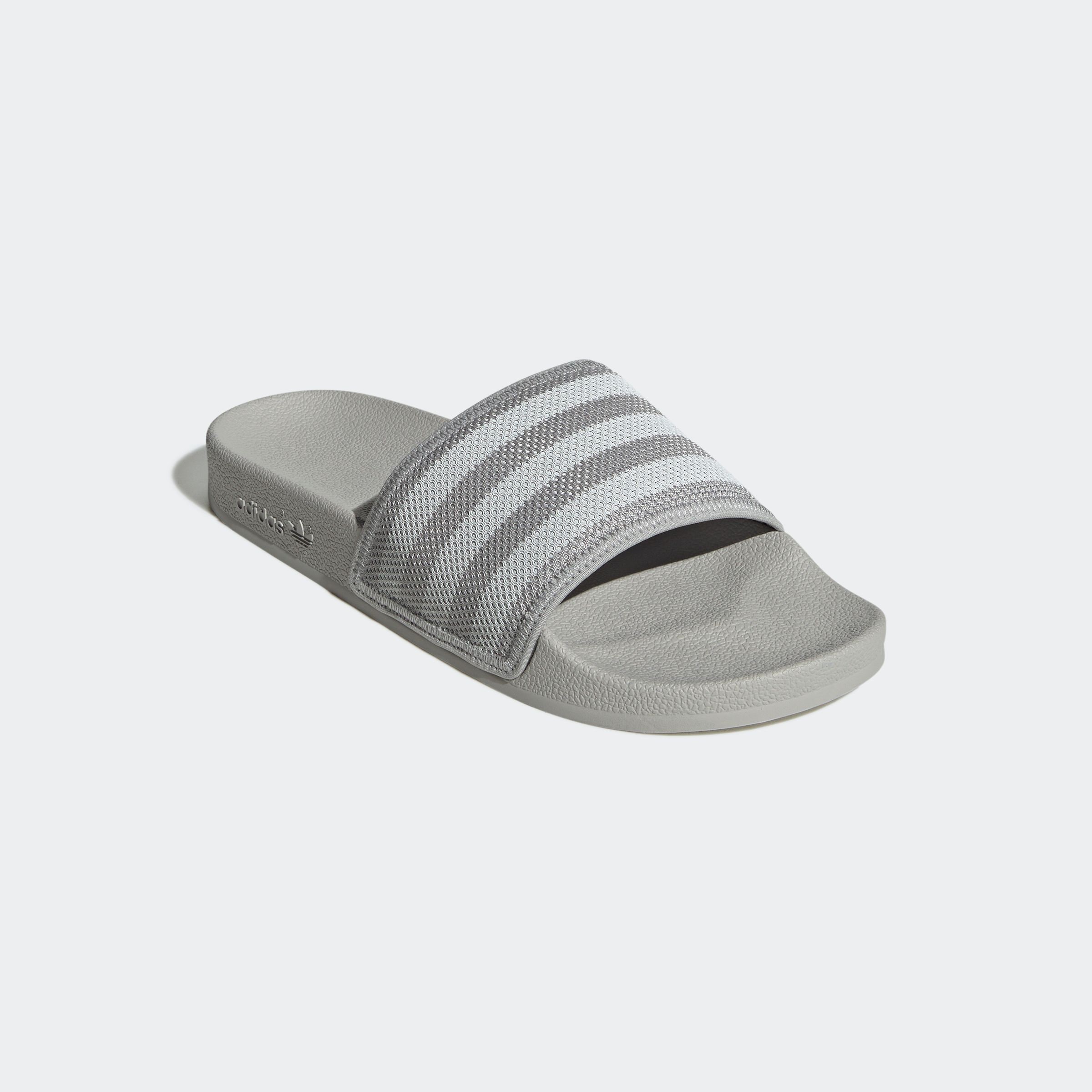 Badesandale ADIDAS ORIGINALS "ADILETTE", Herren, Gr. 40,5, weiß (grau two, crystal weiß, grau two), Textil, Schuhe