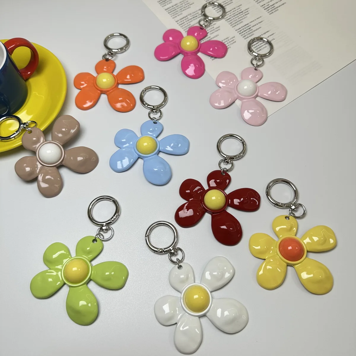 Unregelmäßige fünfblättrige Blume Legierung mehrfarbige Tasche Anhänger Handykette Schlüsselanhänger Auto montiert Zubehör Dekoration Geschenk Image