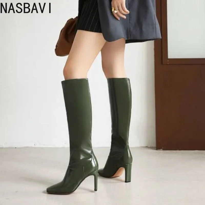 NASBAVI Schwarz Weiß Neue Karree Mikrofaser Super High Heel Stiefel Grün Quadratische Ferse Plüsch Knie Stiefel Pu Hülse frauen Schuhe