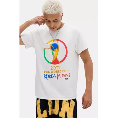 UO Korea Japan T-Shirt - White 2XL at Urban Outfitters