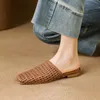 Neue Frau Schuhe frauen Maultiere Quadratische Zehen Aushöhlen Zwei Schicht Frau Hausschuhe 2025, Sommer Damen Hohe Qualität elegante Schuhe