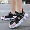 Nette Mädchen Casual Schuhe Weiß Mesh Turnschuhe Student Kinder Sommer Socke Schuhe Mode Kinder Sport Schuhe Tenis Laufschuhe Herbst