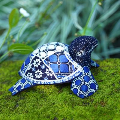 'Ocean-Themed Batik Pule Wood Turtle Jewelry Box in Blue'