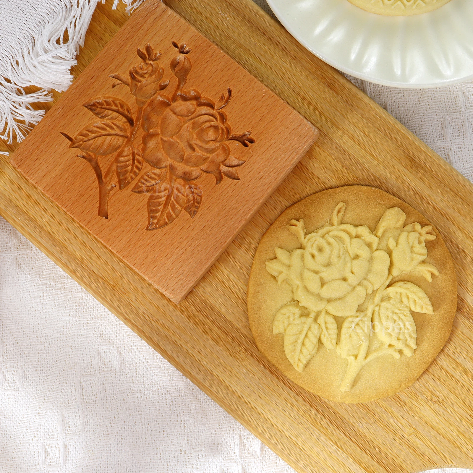 Kekseformen aus Holz mit Rosenblumenmustern, 3D-DIY-geschnitzte geprägte Keksausstecherformen zum Backen, Fondant-Kuchen-Keks-Werkzeug Image