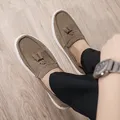 2025 Moda estiva Nappe Uomo Scarpe da guida Taglia 39-45 Mocassini kaki traspiranti Uomo Scarpe basse casual per uomo mocasines hombre