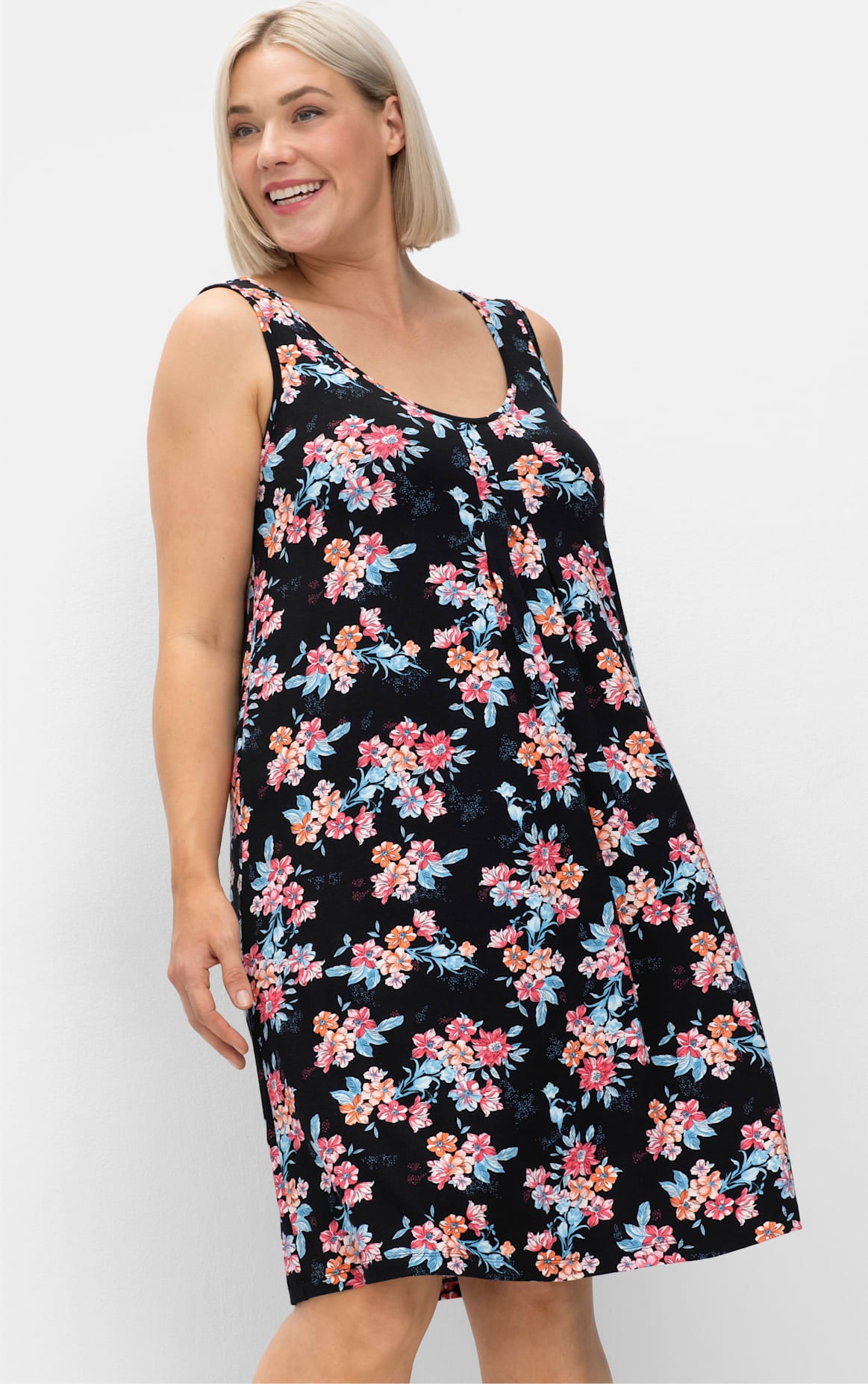 Sommerkleid SHEEGO "Strandkleid", Damen, Gr. 56, Normalgrößen, schwarz, bunt, 95% Viskose, 5% Elasthan, gemustert, knielang, Rundhals, Kleider Image