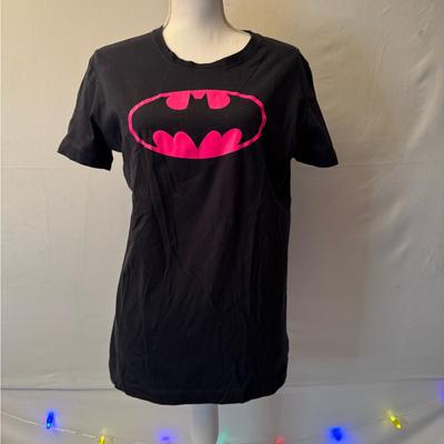 Under Armour Shirts & Tops | Under Armour Black And Pink Short Sleeve Tee | Color: Black/Pink | Size: Lg