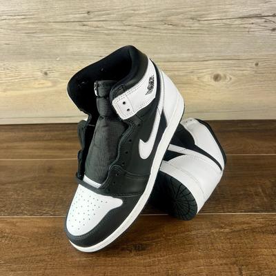 Nike Shoes | Air Jordan 1 Retro High Og Black White 2.0 Gs Size 7y Black White Fd1437 010 | Color: Black | Size: 7
