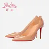 Luxuriöse Damenschuhe mit Absatz, rote, glänzende Unterteile, spitze Zehenpumps, nackte Farbe, Nieten, dünne High Heels, elegante modische Damenschuhe