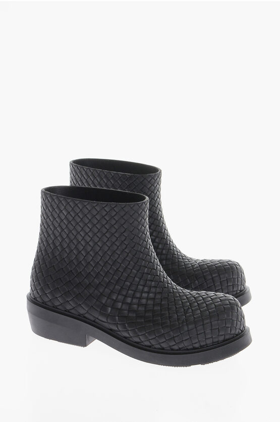 Geflochtene Gummistiefeletten in Schwarz Image