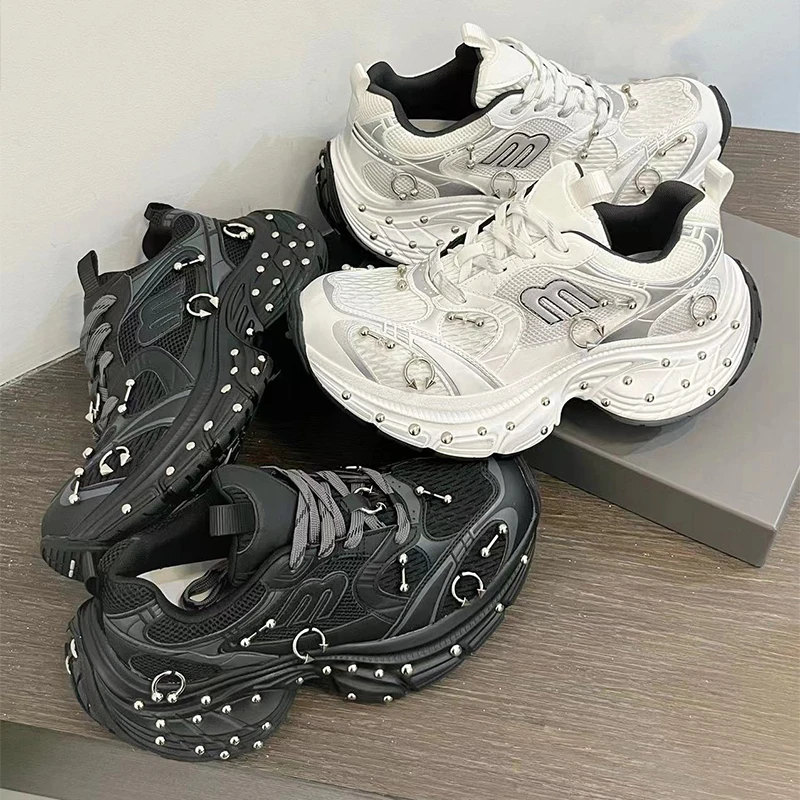Turnschuhe Casual Niet Dicken sohlen Turnschuhe Paar Plus Größe Retro Laufschuhe Atmungsaktive Höhe Erhöhte Plattform Niet Schuhe