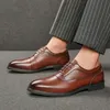 Klassische Marke Herren Leder Freizeitschuhe Schnüren Trend Brogue Schuhe Büro Pendeln Herren Arbeit Business Schuhe Große Größe: 38-47