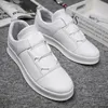 Marke Männer Leder Casual Schuhe Slip on Loafer Schuhe der Weißen männer Plattform Schuhe Mode Freizeit Fahr Schuhe Weiche Mokassins