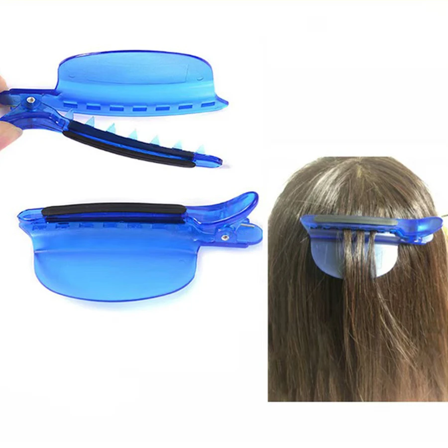 Haarklammern mit breiter Zahnung – farbcodierte Friseurwerkzeuge in Blau und Lila für Verlängerungen, Balayage und Highlights Image