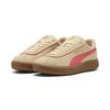 Sneaker PUMA "PUMA Club Klassika Sneakers aus Wildleder Damen", Gr. 37.5, canvas peach frost gold beige rot, Obermaterial: Textil, Kuhleder, Synthetik; Futter: Textil, Synthetik; Innensohle: Textil; Laufsohle: Gummi, Schuhe