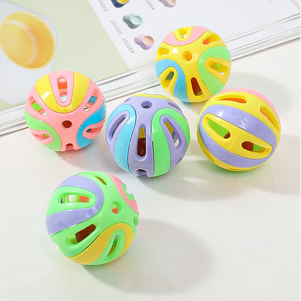 Großer bunter Glockenball – Katzenspielzeug zum Selbstspielen, interaktives Haustierspielzeug mit Jingly-Glocken, perfekt für Kätzchen Image