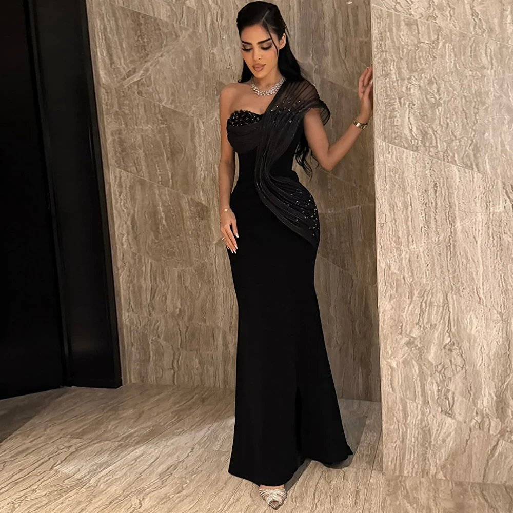 Klassisches maßgeschneidertes Abendkleid aus schwarzem Jersey im Meerjungfrau-Stil, formelles One-Shoulder-Heimkehrkleid, Kristall-Kleider für besondere Anlässe Image