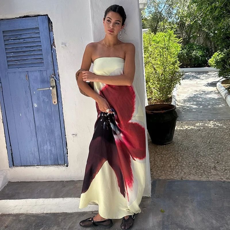 Sexy Strapless Floral Beachwear For Holiday Parties red m