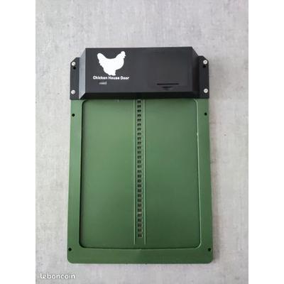 Automatic Chicken Coop Door Opener Light Sensor, Battery Operated, Weatherproof Hen House Gate green