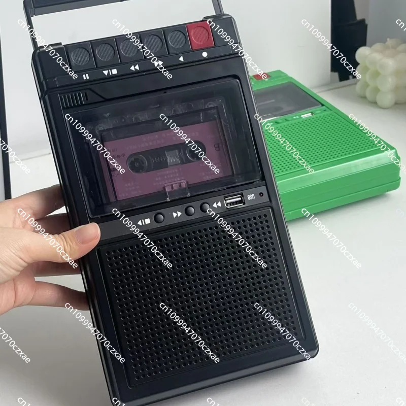 Tragbarer tragbarer Walkman, Retro-Stil, Kassettenspieler, externe Wiedergabe, Aufnahme, steckbarer U-Disk-Tape-Recorder Image