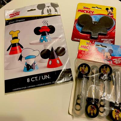 Disney Party Supplies | Disney Birthday Party Favors | Color: Black/White | Size: Os