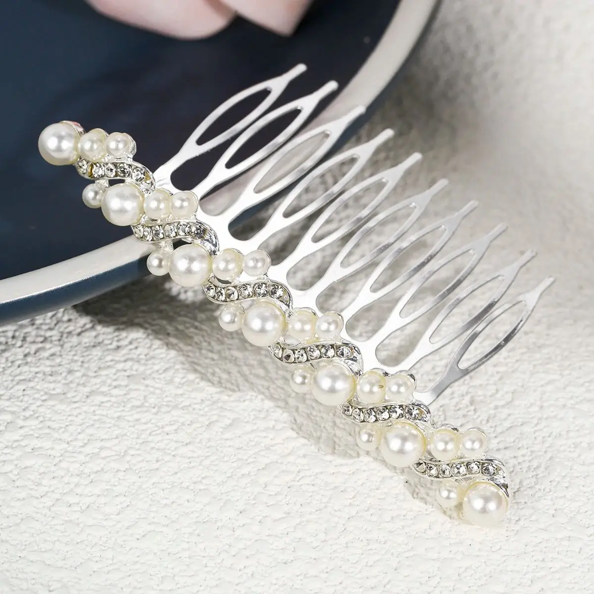 Klassische einfache Perle Haarkamm Kopfschmuck täglich Strass Schmuck Haarnadeln für Frauen Hochsteckfrisur Haarbürste Haarschmuck als Geschenk Image