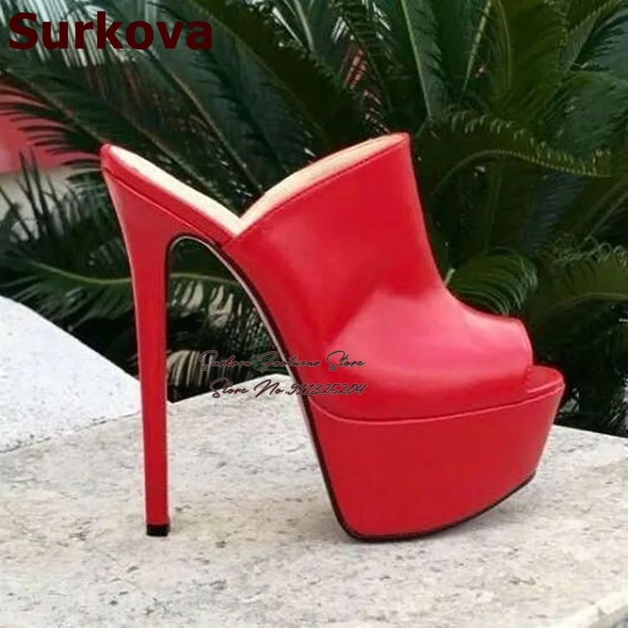 Surkova Rote, matte, ultrahohe, moderne Hausschuhe, offene Zehen, Plateau-Kleid, Pantoletten, Slip-On-Sommersandalen, elegante Bankettschuhe