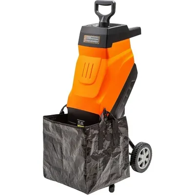 FD1503 Electric Wood Chipper Shredder 15-Amp 1.8-Inch Cutting Diameter Max 14:1 Reduction