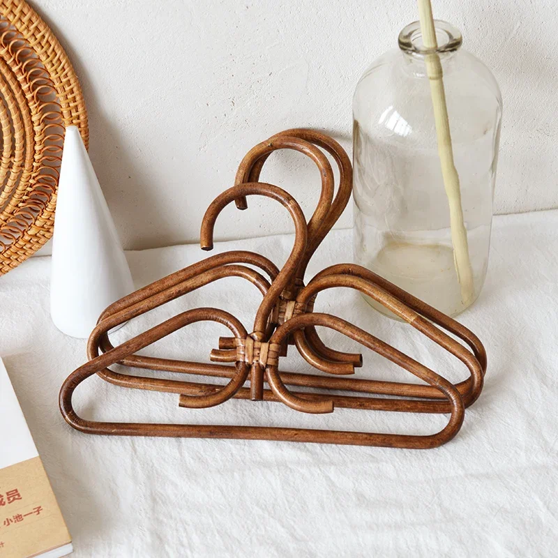 Natürliche Rattan handgemachte Haken Schlafzimmer Schränke Lagerung Organizer Kleiderbügel für Kleidung Lagerung liefert Rack Home Dekoration