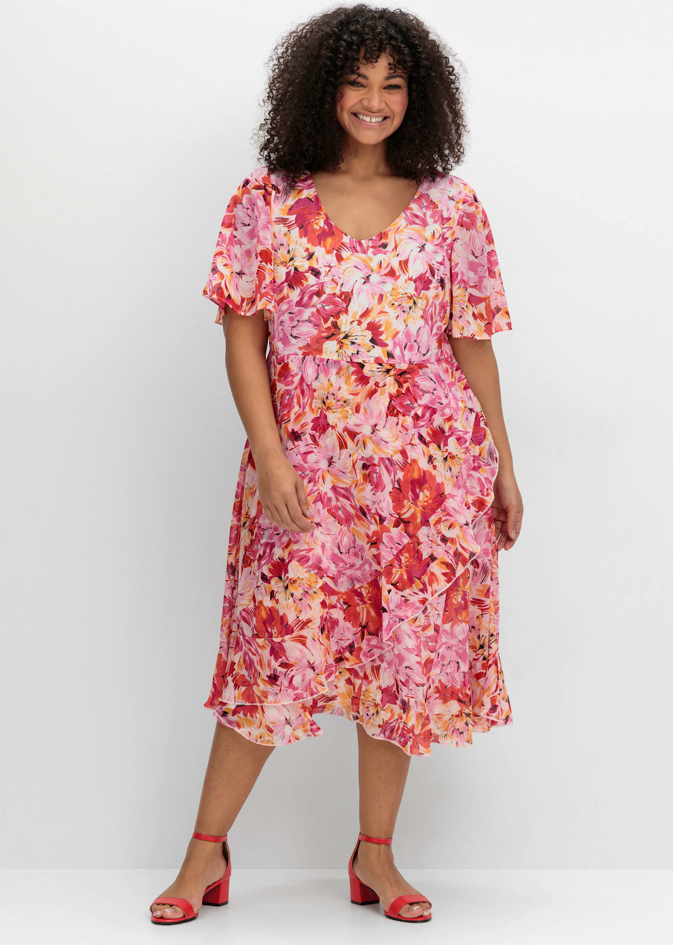 Chiffonkleid SHEEGO BY JOE BROWNS "Chiffonkleid", Damen, Gr. 54, Normalgrößen, rosa (sorbet pink, gemustert), 100% Polyester, geblümt, gemustert, wadenlang, V-Ausschnitt, Kleider Chiffonkleid