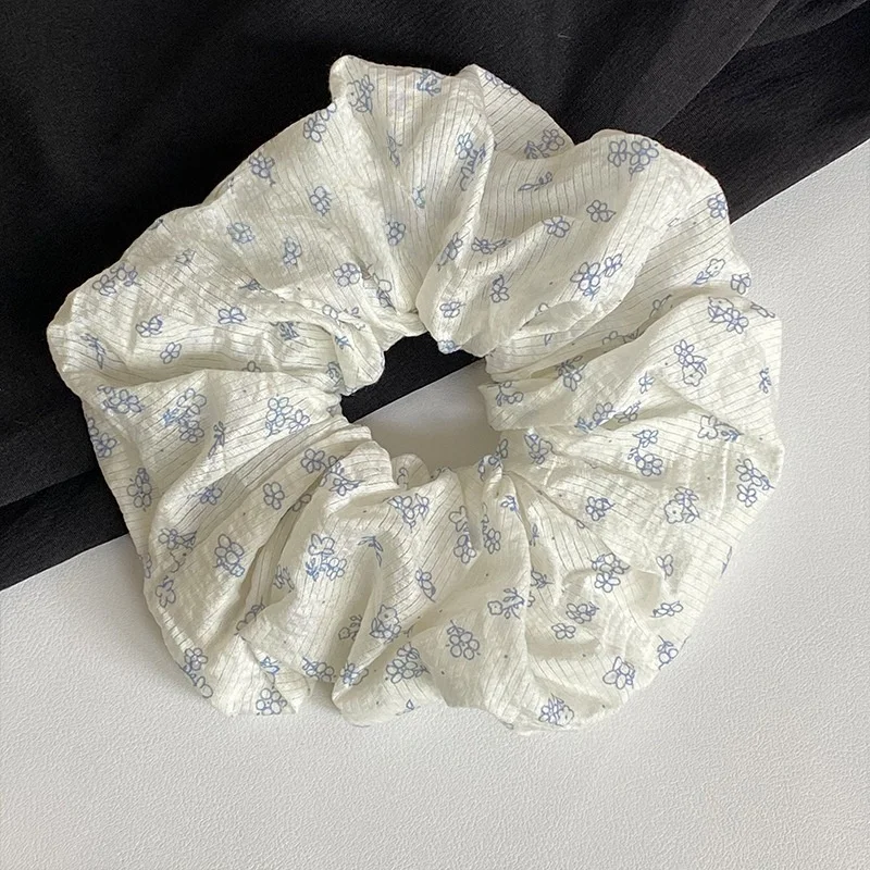 1 STÜCK Sanfter und kühler blauer Haargummi mit kleinem Blumenmuster – Vintage, frisches, einfaches Haargummi für Pferdeschwänze Image