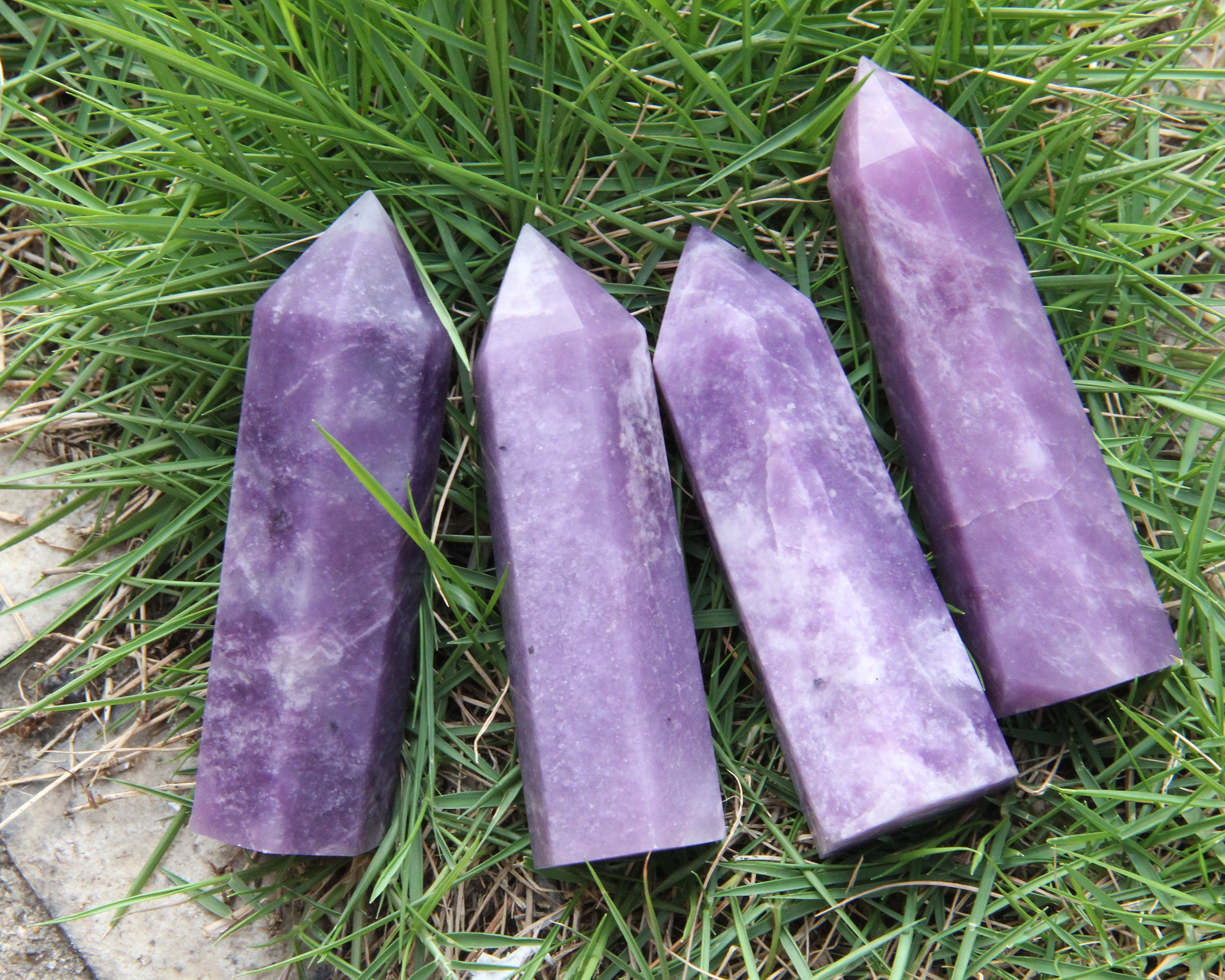 Tour de jade violet naturel, décoration de tour de guérison obélisque, décoration d'intérieur, tour de méditation, tour de pointe de quartz, baguette