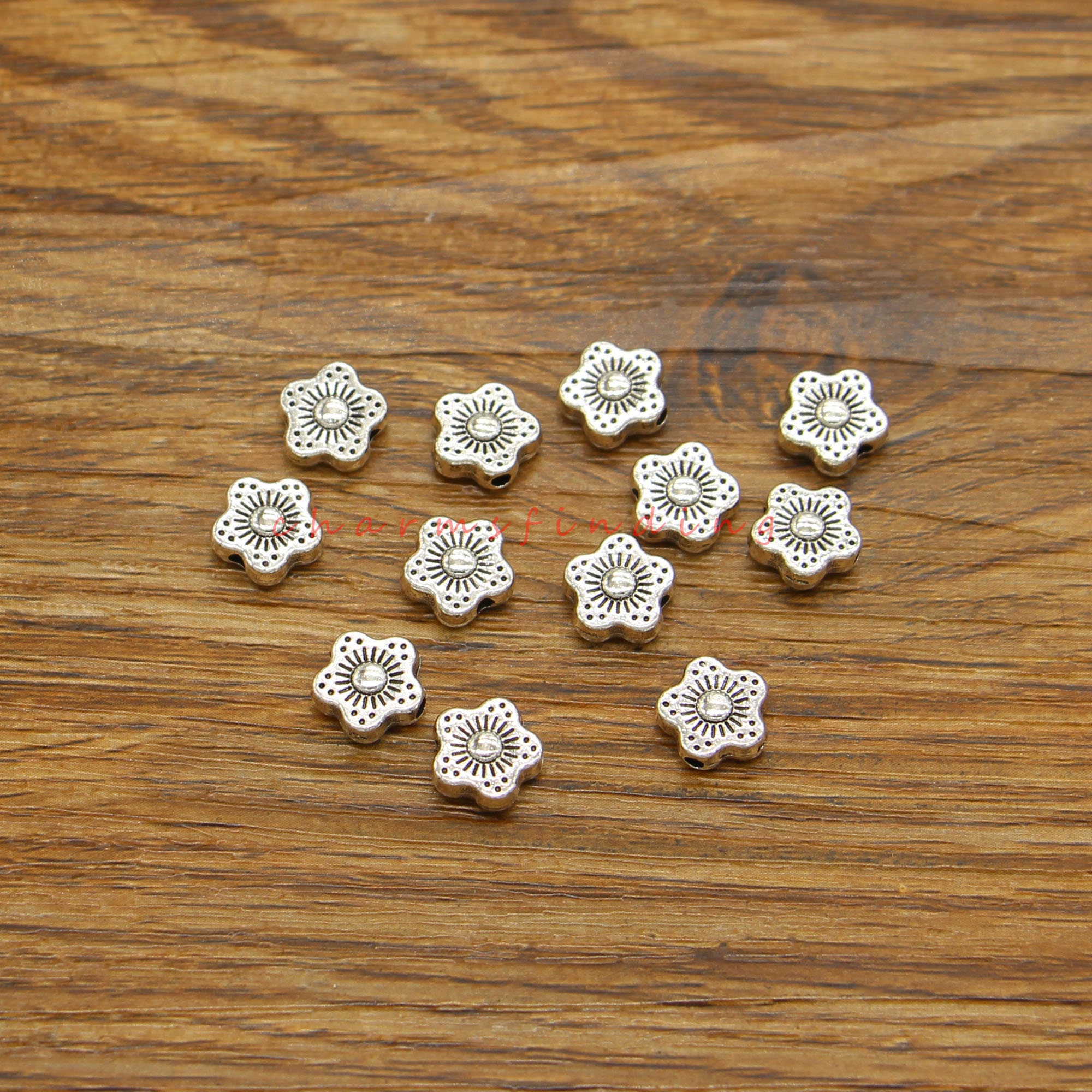 50/100 pz Argento Metallo Fiore Margherita Perline Distanziatori Tono Argento Antico Perline 9x9x4mm 1mm perline foro cf5050
