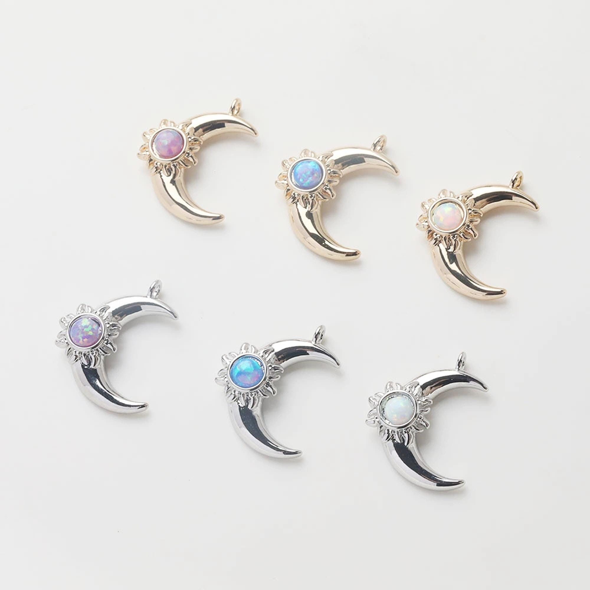 Ciondolo a forma di luna in opale placcato in oro 18K senza nichel, ciondolo con iniziale in oro, ciondolo a forma di luna in vermeil, piccola luna in