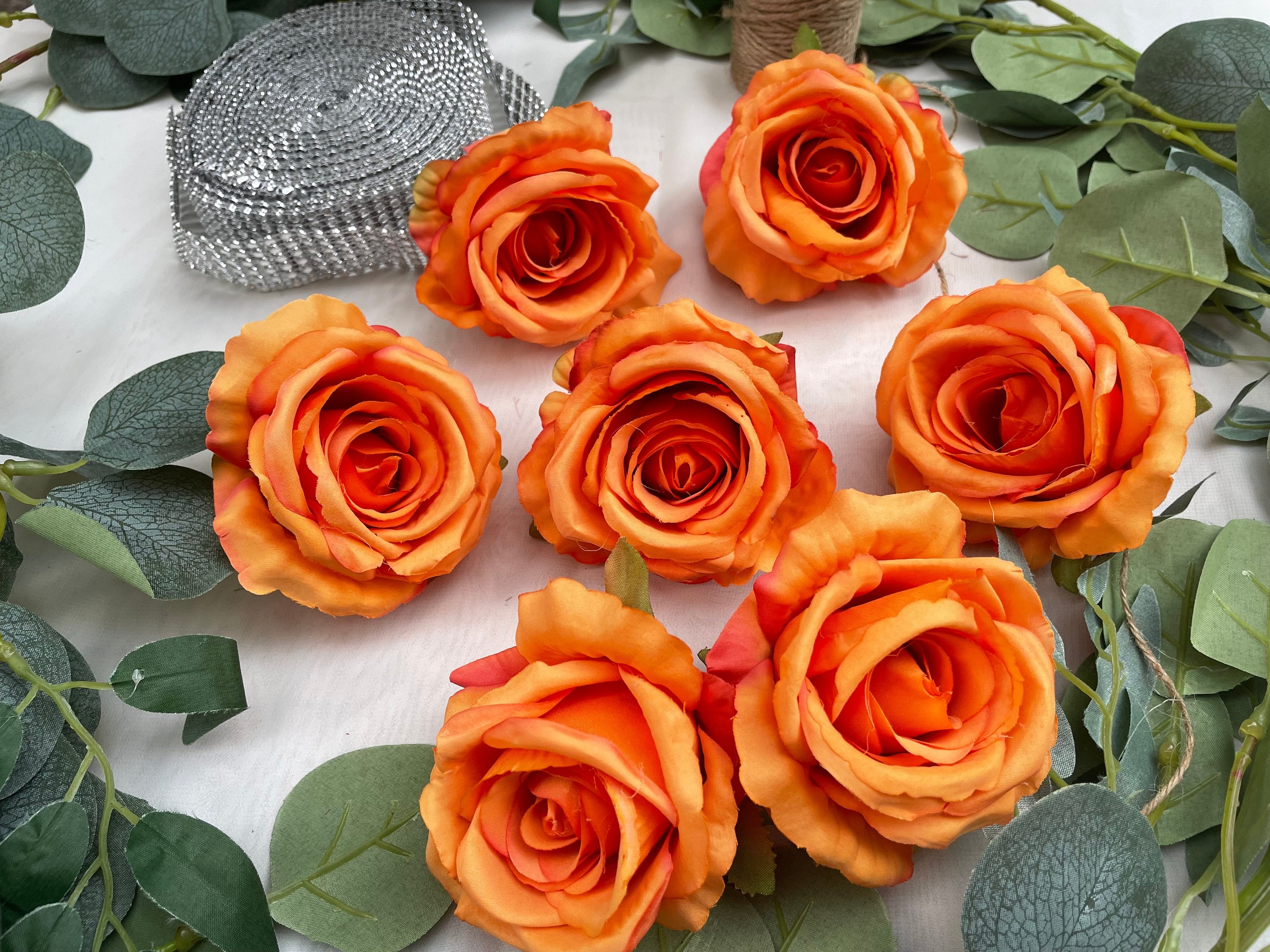Rose di seta artificiale Fiori arancioni Fiori di nozze Caduta Fiori di seta finta Rose di seta finte Rose arancioni per bouquet da sposa Centrotavola