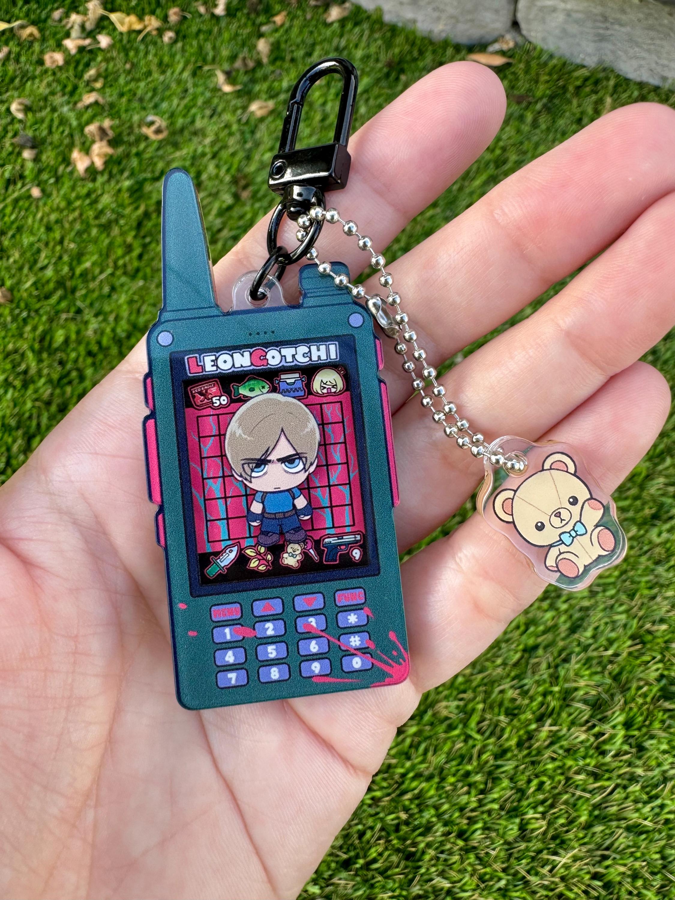 Leon Kennedy Tamagotchi Phone Virtual Pet Acrylic 3D Charm // Resident Evil 4 RE4R RE4 Horror Carino Kawaii Anime Portachiavi Chibi Mini