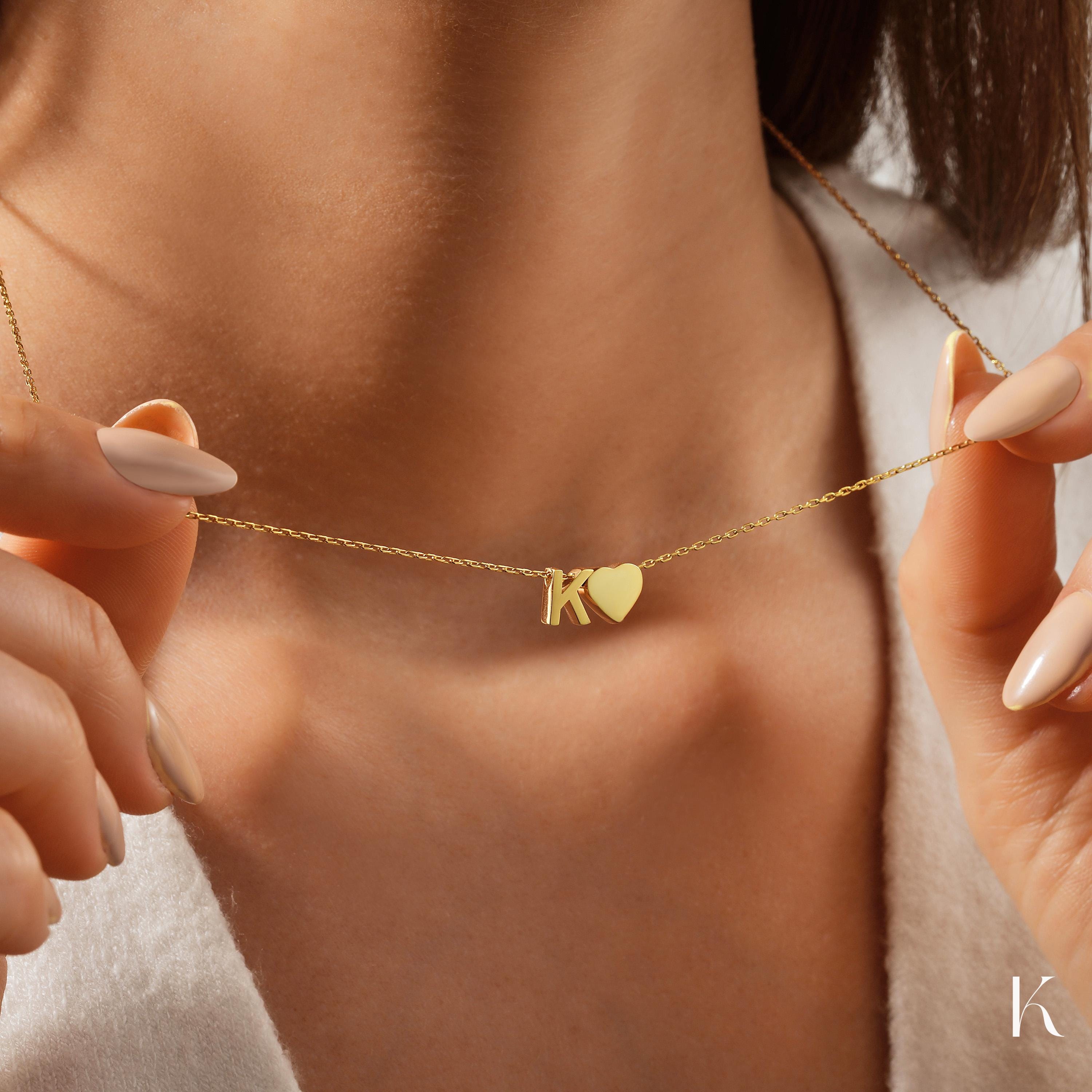 Collana con iniziale a cuore, collana con iniziale personalizzata, collana con iniziale personalizzata, ciondolo romantico con iniziale, collana con l