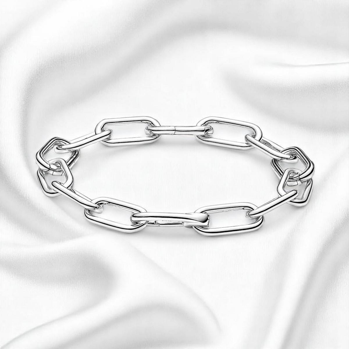 Delicato bracciale a catena in argento, bracciale a catena a maglie medie minimalista, regalo per la mamma, bracciale a catena a maglie con chiusura a