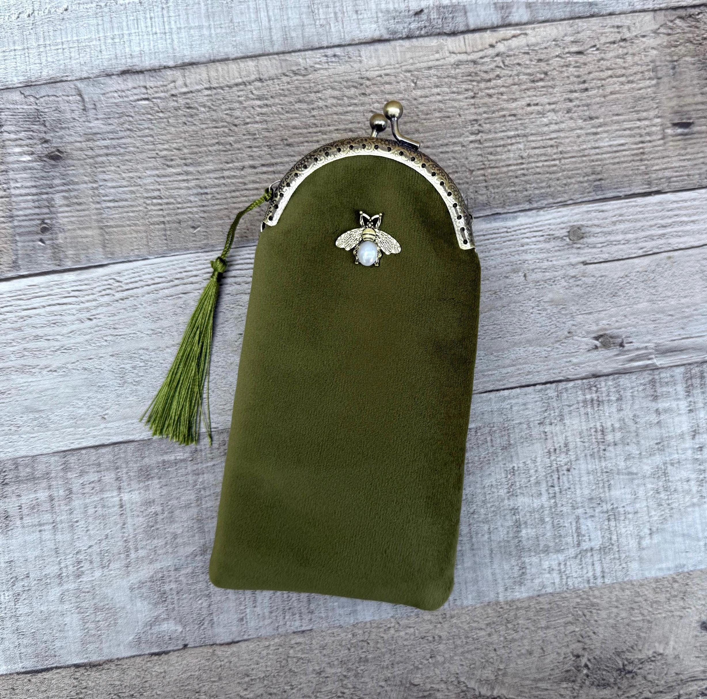 Astuccio per occhiali vintage. Astuccio per occhiali in velluto verde. Astuccio per matite in velluto. Astuccio per occhiali morbido.