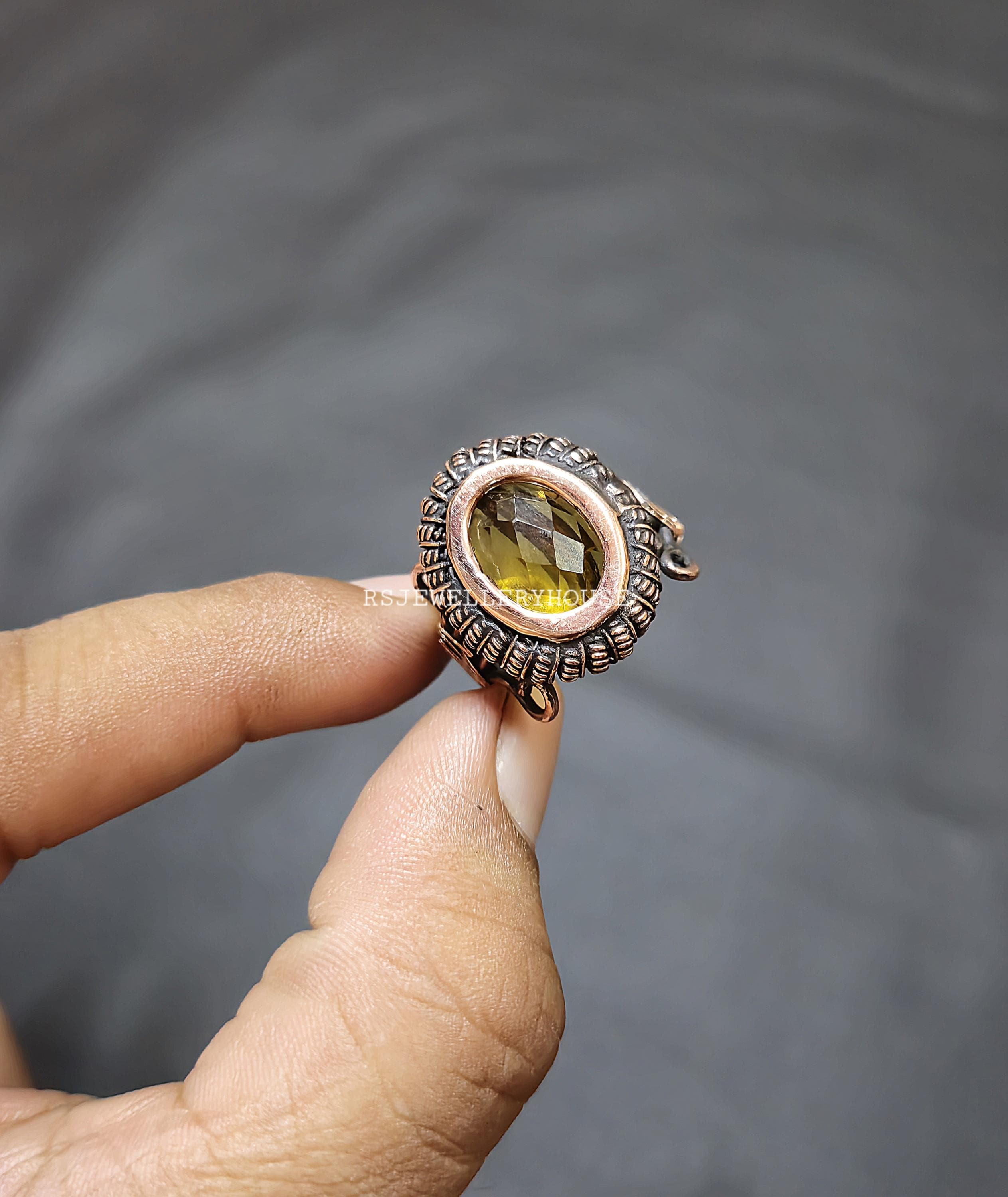 Anello con citrino sfaccettato, anello avvolto in filo di rame, anello in rame, anello con pietre preziose, gioielli fatti a mano, anello in rame, ane